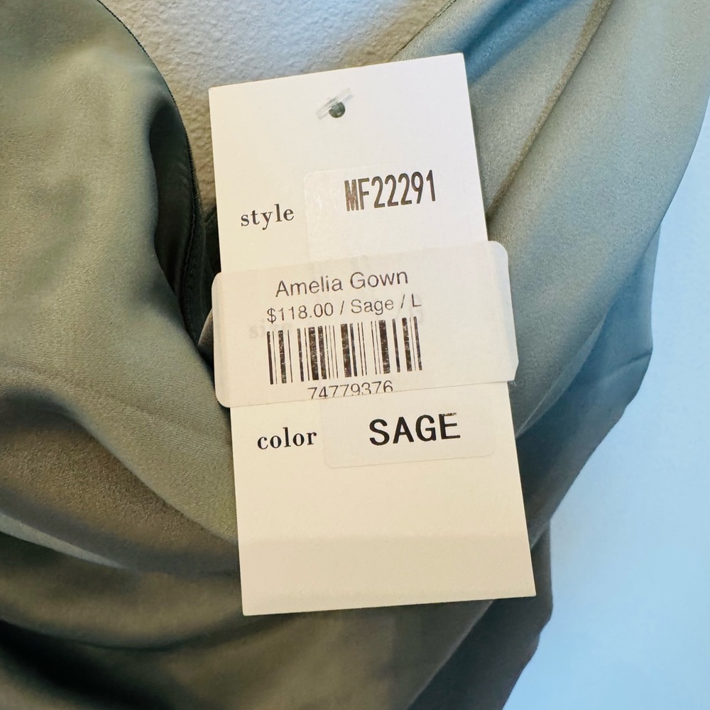 Elegant Sage Green Formal Gown - Picture 4 of 4